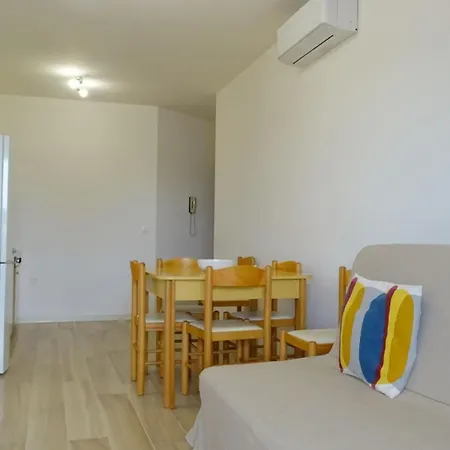 Luminous Modern Flat Next To The Sea Appartamento *