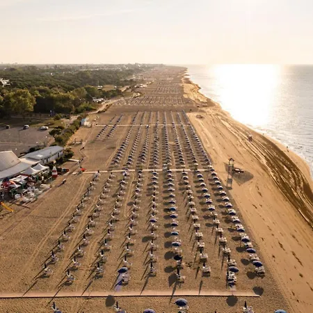 Luminous Modern Flat Next To The Sea Bibione